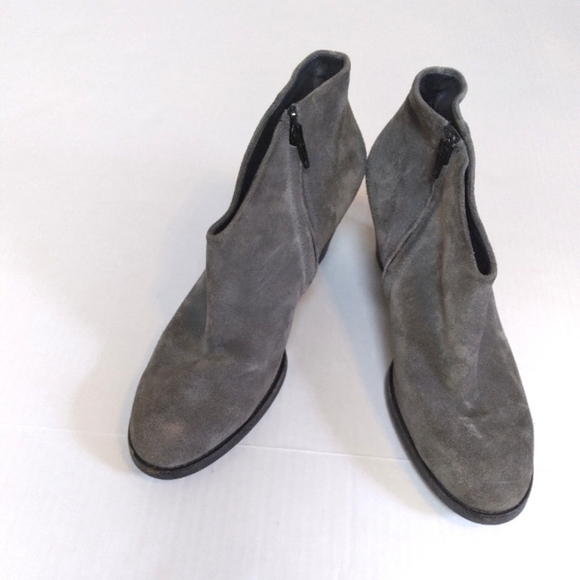 Paul Green Gray Leather Zip Up Heeled Ankle Boots Size 6.5 - Picture 1 of 13